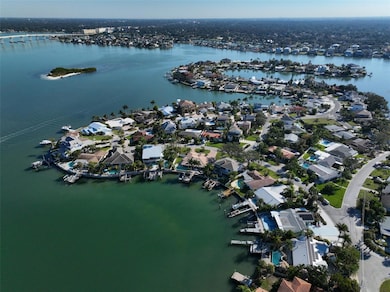 410 Harbor Dr N, Indian Rocks Beach, FL 33785 - photo 5