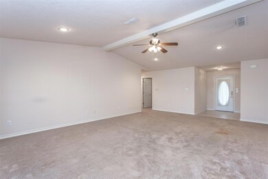 1109 W University Dr, Gainesville, TX 76240 - photo 6