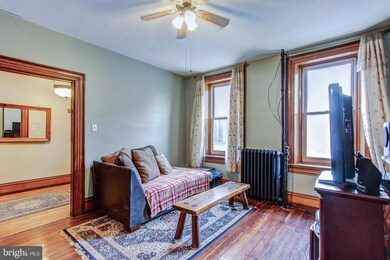 142 Chestnut St, Spring City, PA 19475 - photo 3