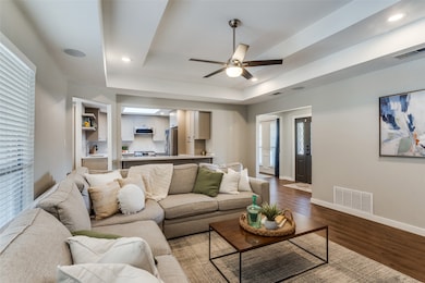 3127 Honeydew Dr, Carrollton, TX 75007 - photo 4