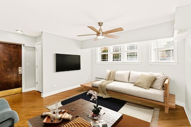 6353 W Raven St unit 1F, Chicago, IL 60646 - photo 5