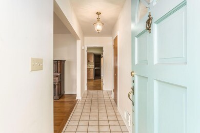 Entry/Foyer