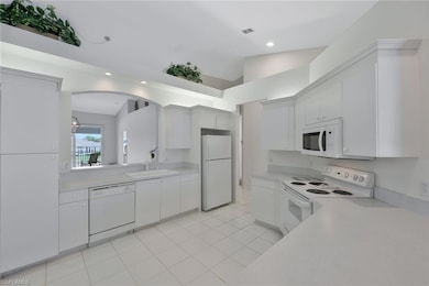 5963 Sand Wedge Ln unit 207, Naples, FL 34110 - photo 7