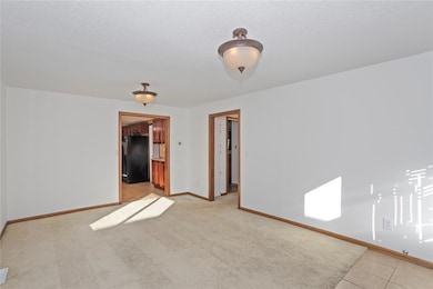 2320 SE 5th St, Des Moines, IA 50315 - photo 4