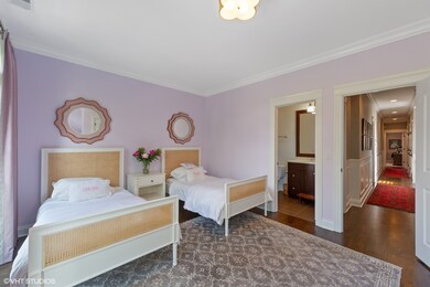 1529 W Roscoe St unit 2, Chicago, IL 60657 - photo 5