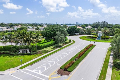 3098 Gin Berry Way, West Palm Beach, FL 33401 - photo 2