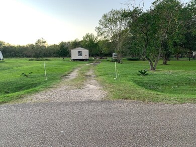 5468 County Road 538b, Alvin, TX 77511 - photo 6