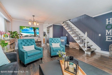 153 Graves St, Staten Island, NY 10314 - photo 2