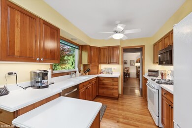 2416 Covert Rd, Glenview, IL 60025 - photo 7