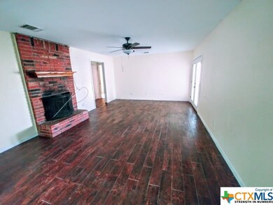 1017 N 4th St, Copperas Cove, TX 76522 - photo 3