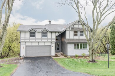 1212 Surrey Ct, Algonquin, IL 60102 - photo 2