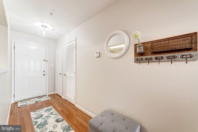 8099 Lacy Dr unit 201, Manassas, VA 20109 - photo 5