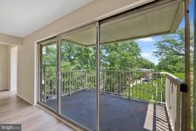 2630 Fort Farnsworth Rd unit 2D, Alexandria, VA 22303 - photo 6