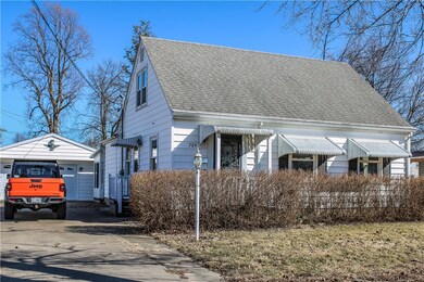 724 S 33rd St, Mattoon, IL 61938 - photo 2