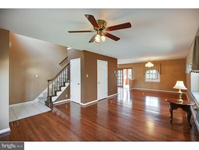 280 Ripka St, Philadelphia, PA 19127 - photo 2
