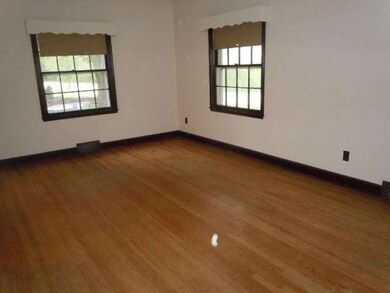 405 Findlay Rd, Woodville, OH 43469 - photo 5