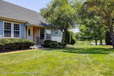 25A Benjamin Franklin Dr unit A, Monroe Township, NJ 08831 - photo 2