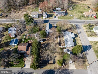 526 E Broad St, Gibbstown, NJ 08027 - photo 7