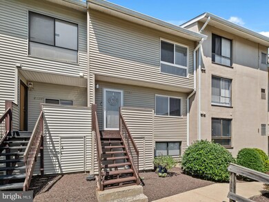 8722 Village Square Dr unit 8722, Alexandria, VA 22309 - photo 3