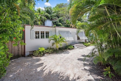 918 NE 5th St, Delray Beach, FL 33483 - photo 3