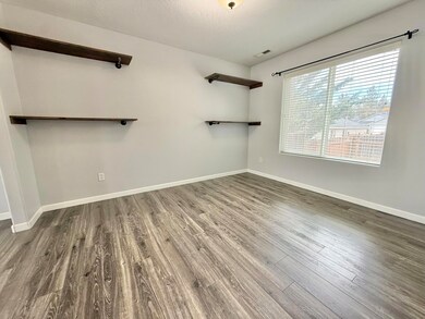 5135 Hickory Ln, Klamath Falls, OR 97601 - photo 5