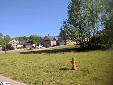 416 Hunters Cir, Greenville, SC 29617 - photo 2