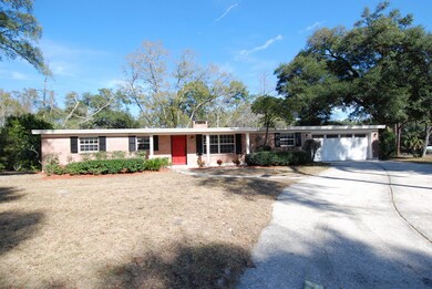 5901 Dian Wood Dr, Jacksonville, FL 32210 - photo 2