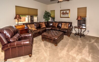 04 Family Room-5063 bal