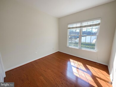 42850 Smallwood Terrace, Chantilly, VA 20152 - photo 5