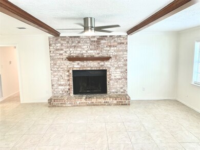 341 W Castle Harbour Dr, Friendswood, TX 77546 - photo 7