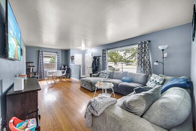 3210 Laporte St, Highland, IN 46322 - photo 5