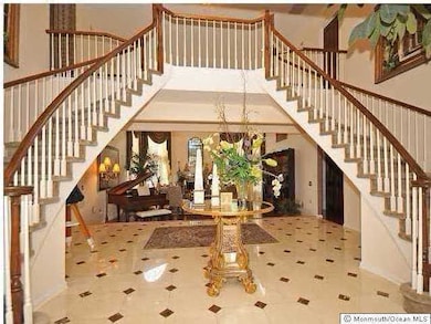 9 Round Hill Ct, Colts Neck, NJ 07722 - photo 2