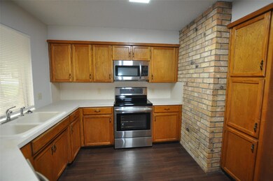 103 Kenshire Ct, Weatherford, TX 76086 - photo 6