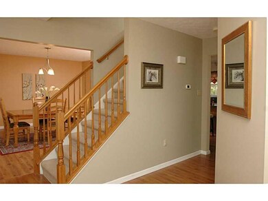 Entry/Foyer.