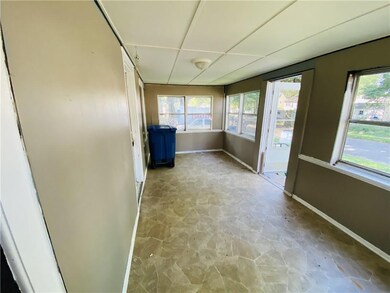 3809 13th St, Des Moines, IA 50313 - photo 6