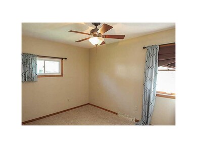 3301 Susan Dr NW, Cedar Rapids, IA 52405 - photo 5