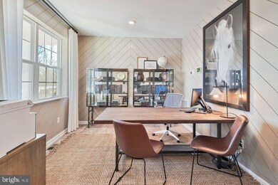 2833 Turning Leaf Ct, Lake of the Woods, VA 22508 - photo 3