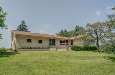 1425 Sayles Trail, Belleville, WI 53508 - photo 7