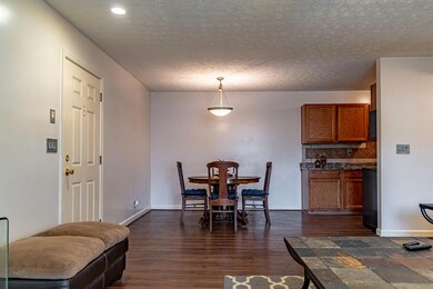 173 Central Blvd unit 21, Mount Washington, KY 40047 - photo 5