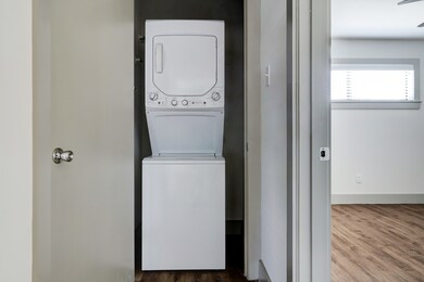 4300 Rosslyn Rd unit 24, Houston, TX 77018 - photo 5