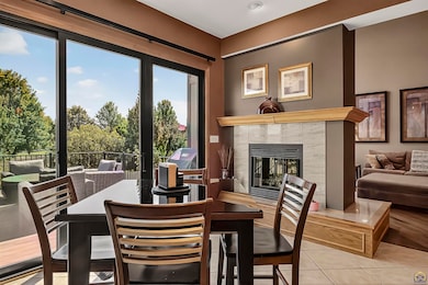 3914 SW Barons Ln, Topeka, KS 66610 - photo 6