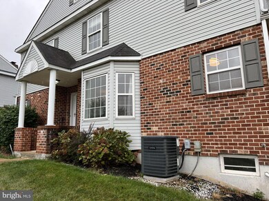 201 Truman Ct unit 201, Norristown, PA 19403 - photo 4