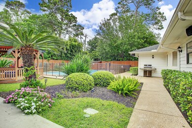 7814 Edgeway Dr, Houston, TX 77055 - photo 4