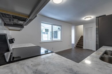 3326 Duck Avenue 06