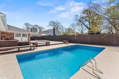 847 Regency Ct, Toms River, NJ 08753 - photo 2