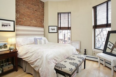 35 E Concord St unit 2, Boston, MA 02118 - photo 4