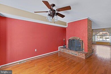 3921 Gatehouse Ln, Skippack, PA 19474 - photo 4