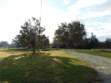 756 Dorsett Rd, Siler City, NC 27344 - photo 7