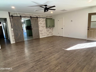 2816 N 33rd Place, Phoenix, AZ 85008 - photo 2