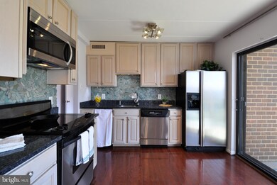 132 Roberts Ln unit 101, Alexandria, VA 22314 - photo 4